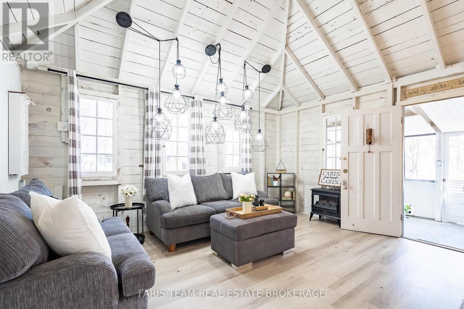 365 ROBINS POINT ROAD Image 11