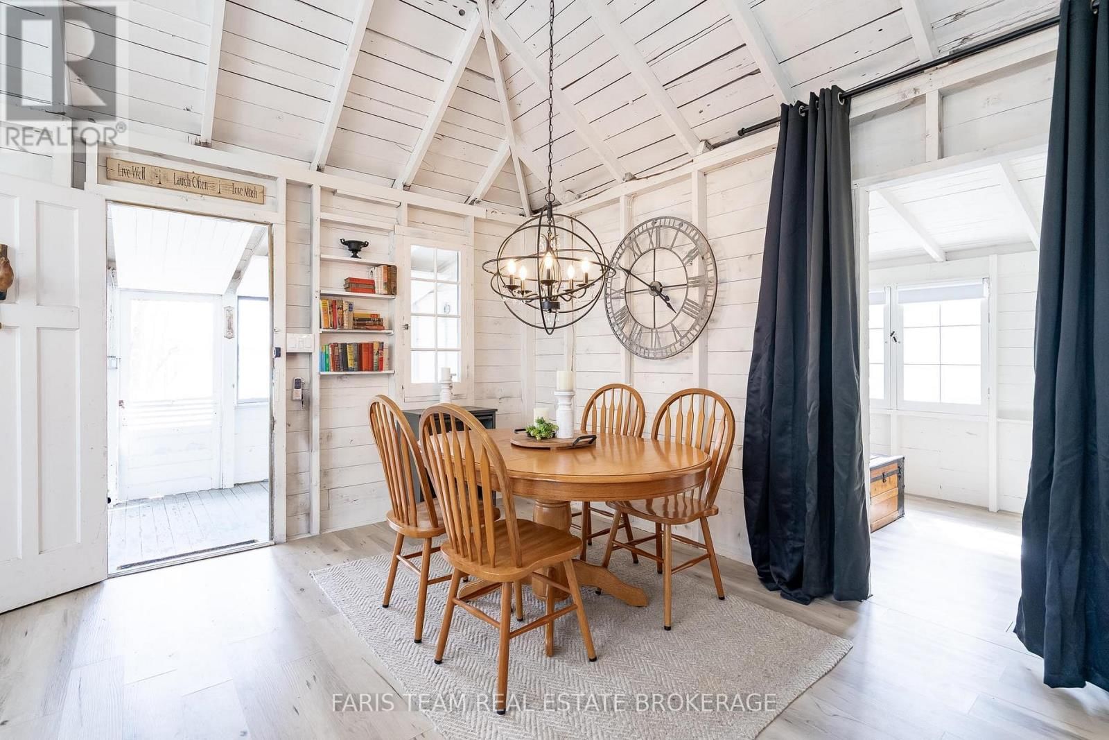 365 ROBINS POINT ROAD Image 8