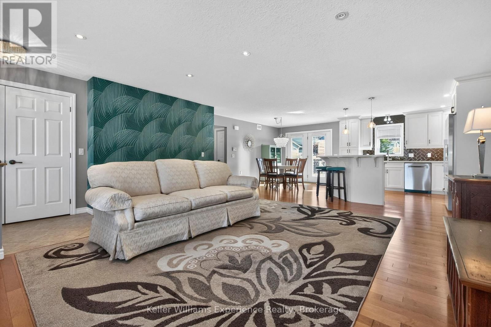 1 GIDLEY COURT Image 14