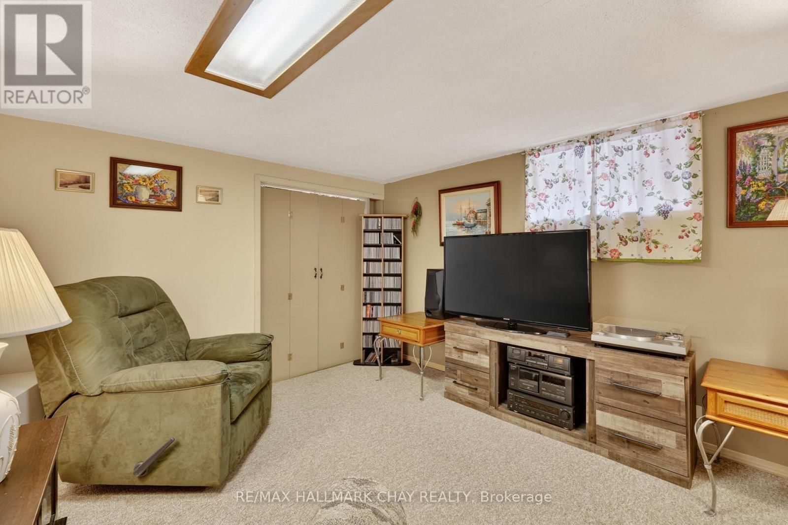 27 ALEXANDER ROAD Image 22