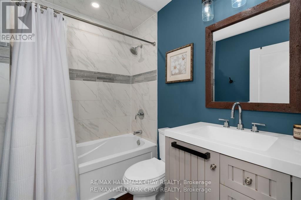 1 IROQUOIS RIDGE Image 23