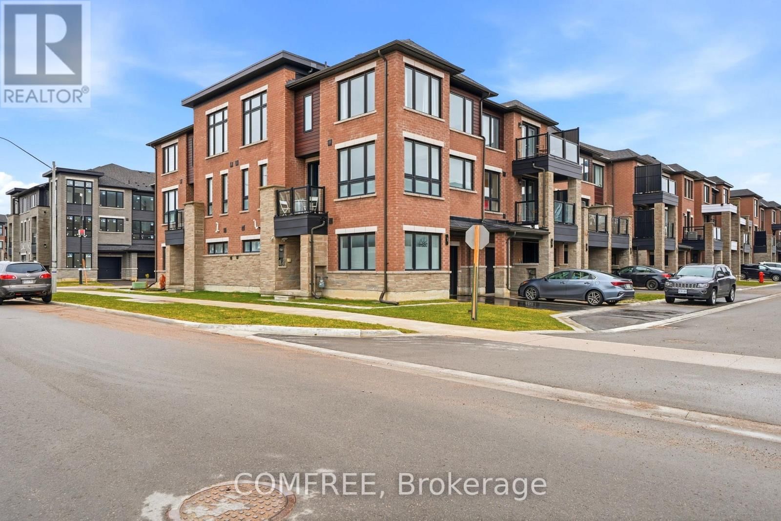 1 RED MAPLE LANE Image 1