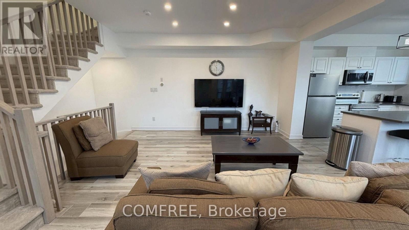 1 RED MAPLE LANE Image 10