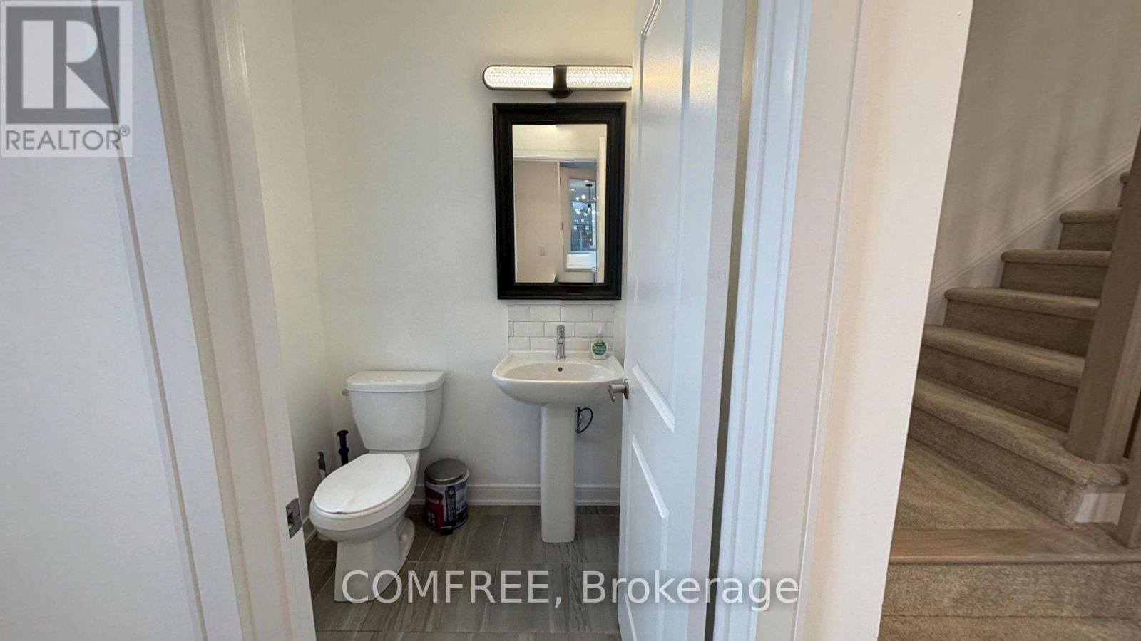 1 RED MAPLE LANE Image 12