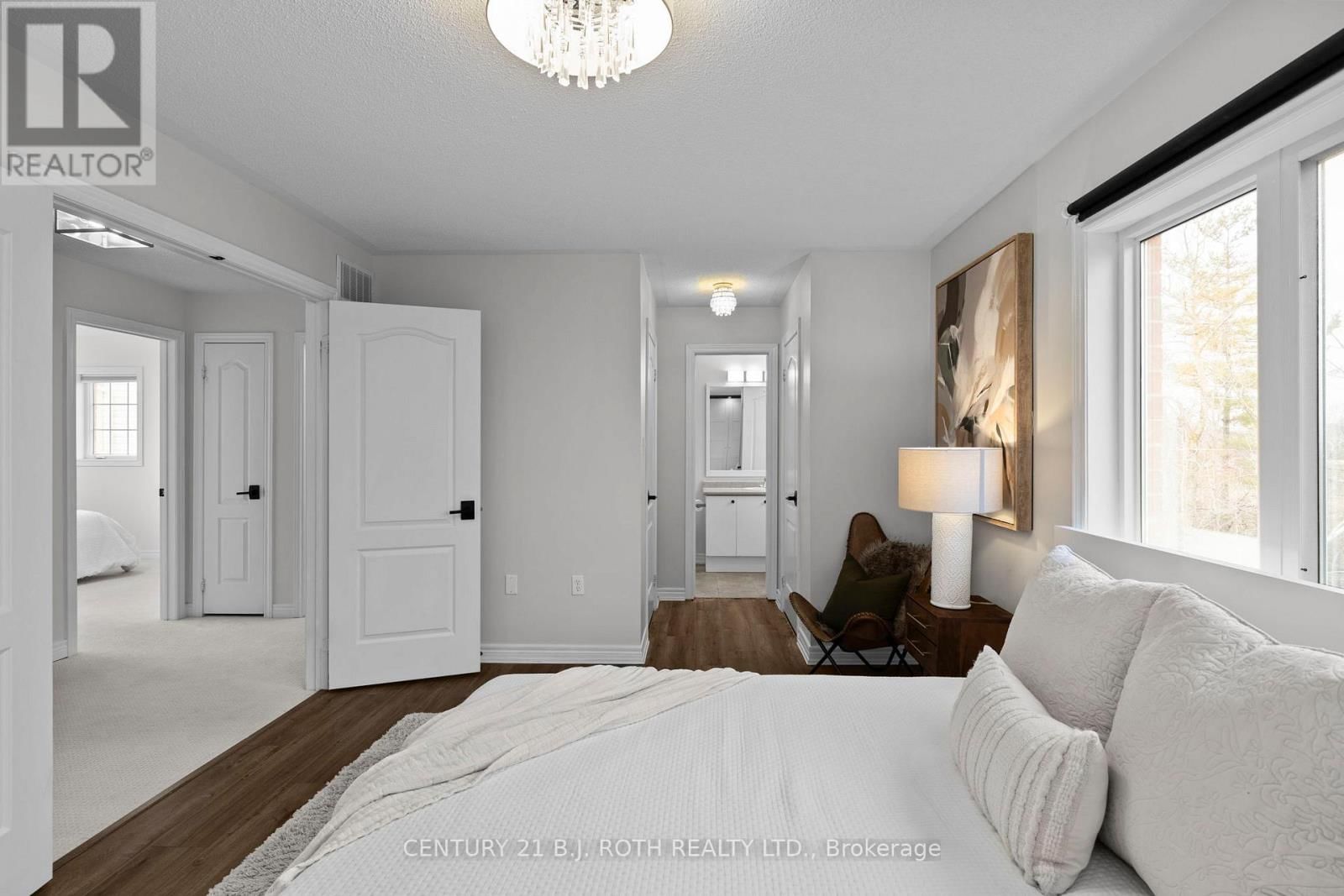 30 MEGAN CRESCENT Image 14