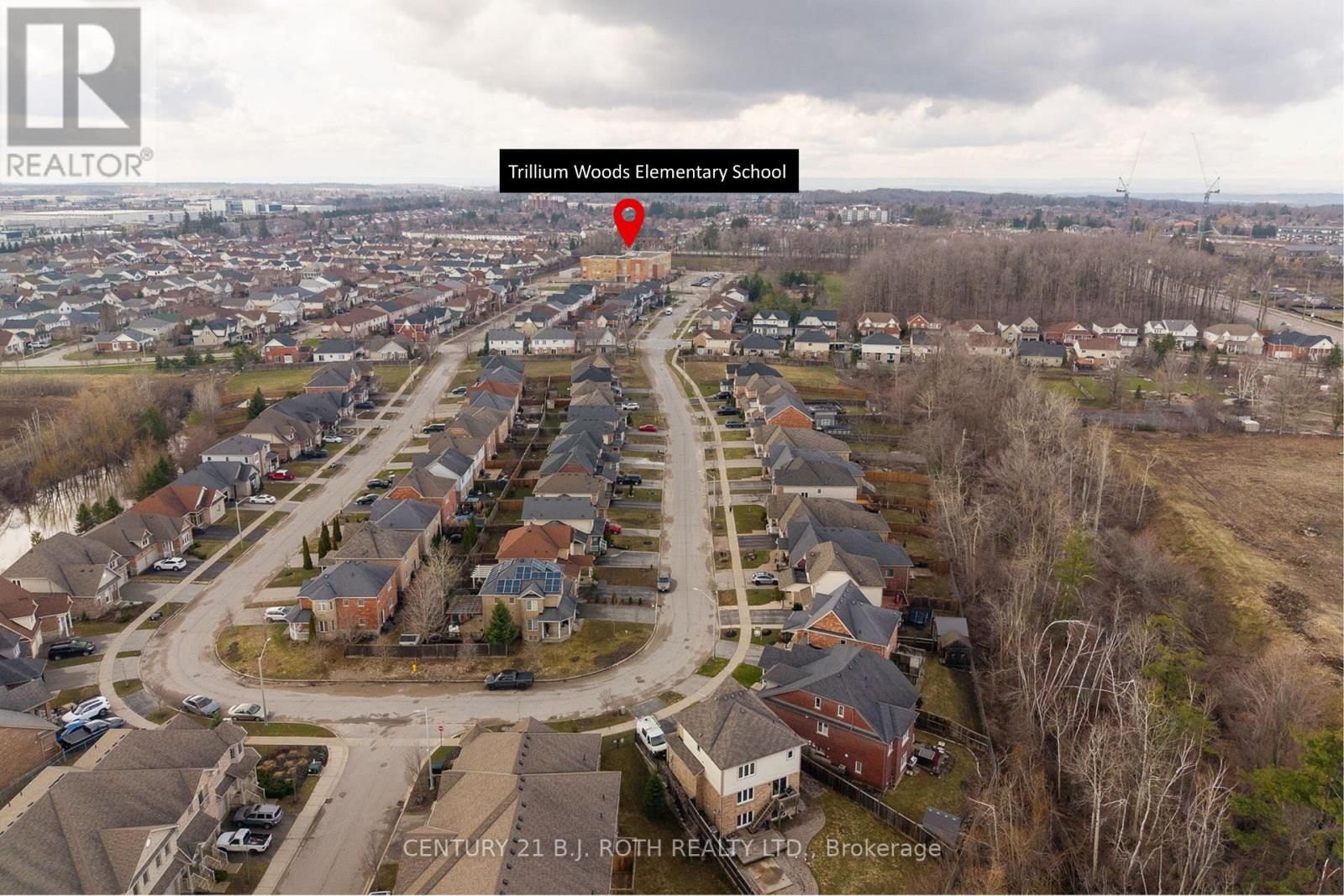 30 MEGAN CRESCENT Image 35