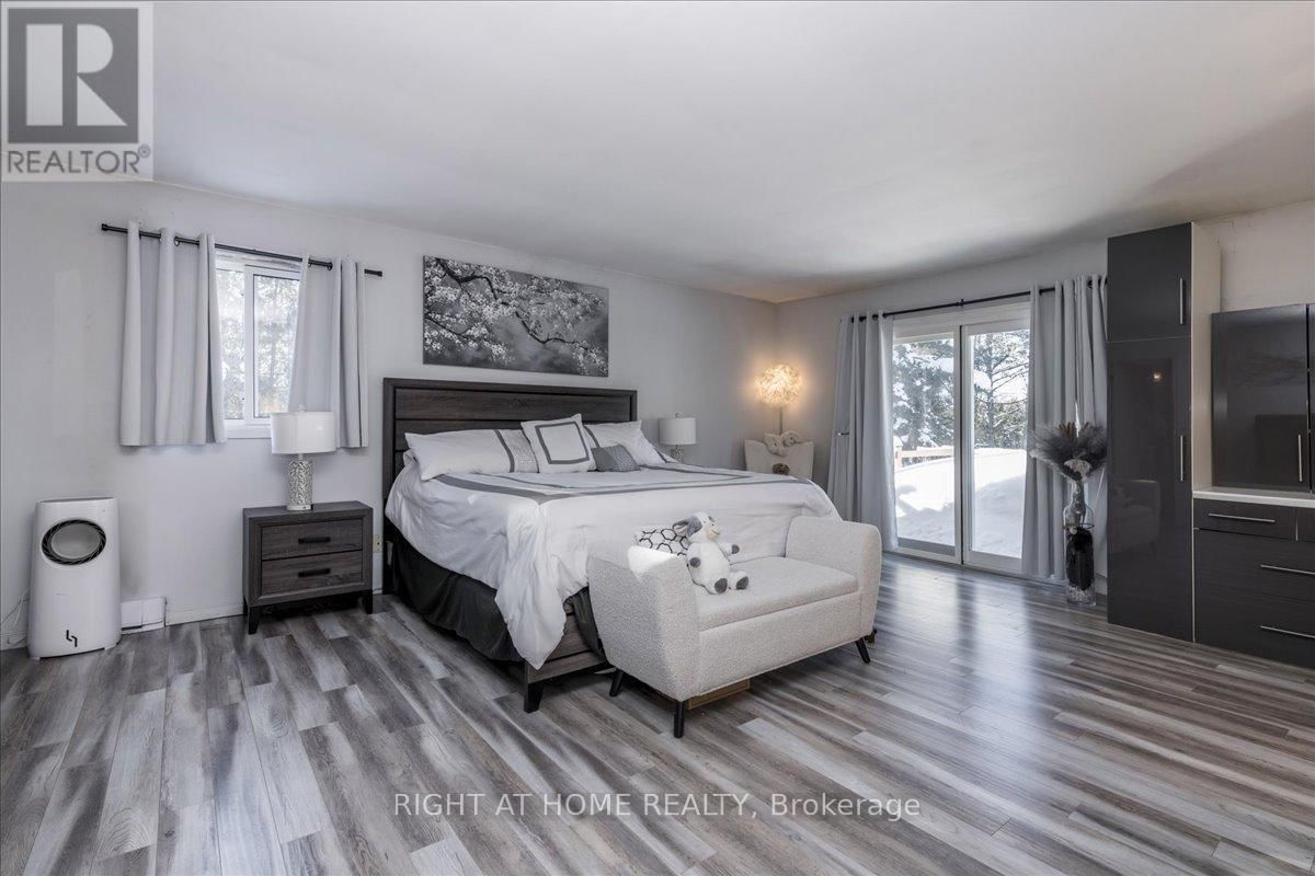 1628 WARMINSTER SIDEROAD Image 16