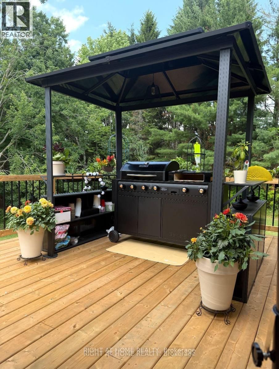 1628 WARMINSTER SIDEROAD Image 22