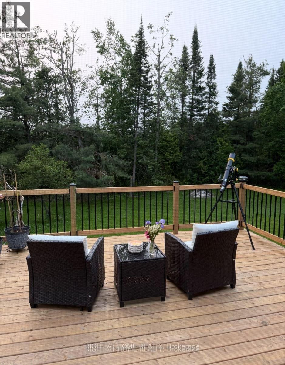 1628 WARMINSTER SIDEROAD Image 25