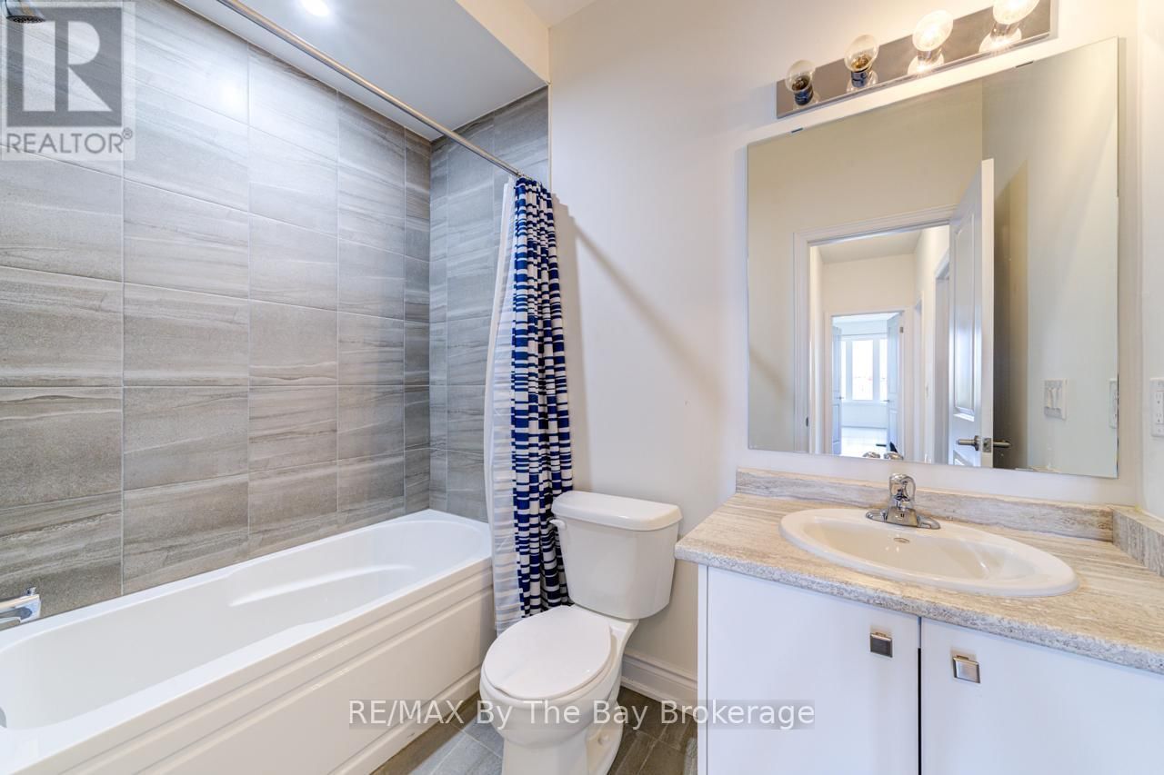 15 UNION BOULEVARD Image 19