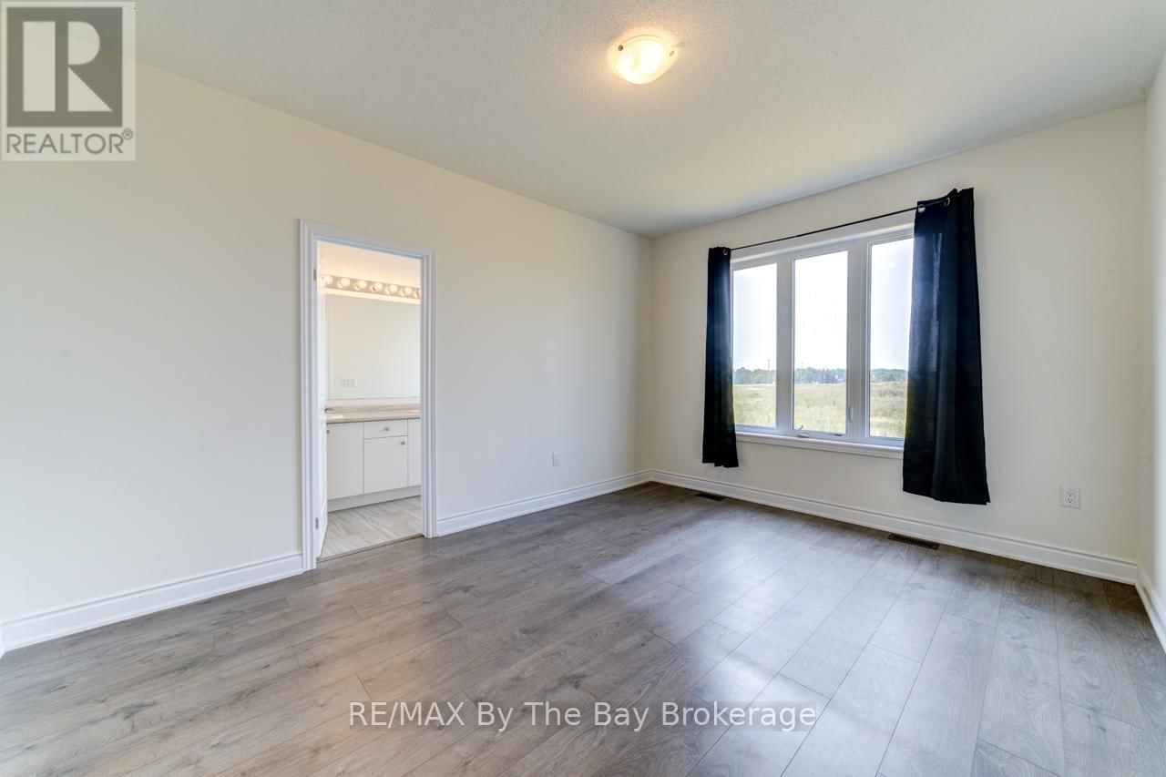 15 UNION BOULEVARD Image 21