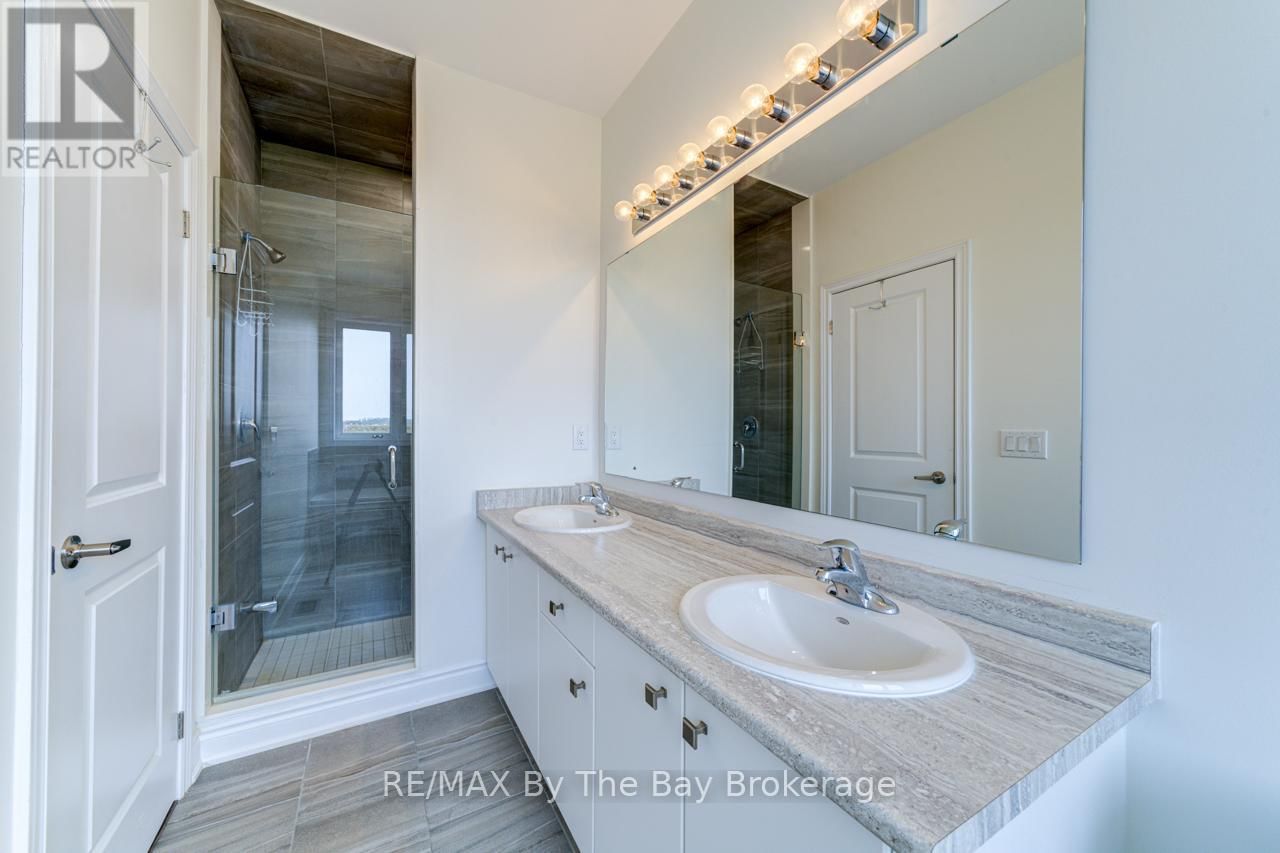 15 UNION BOULEVARD Image 23