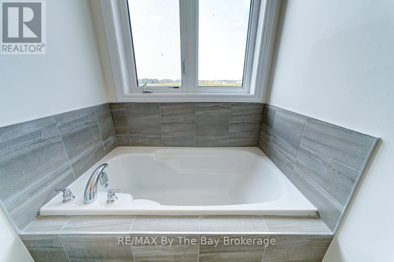 15 UNION BOULEVARD Image 25