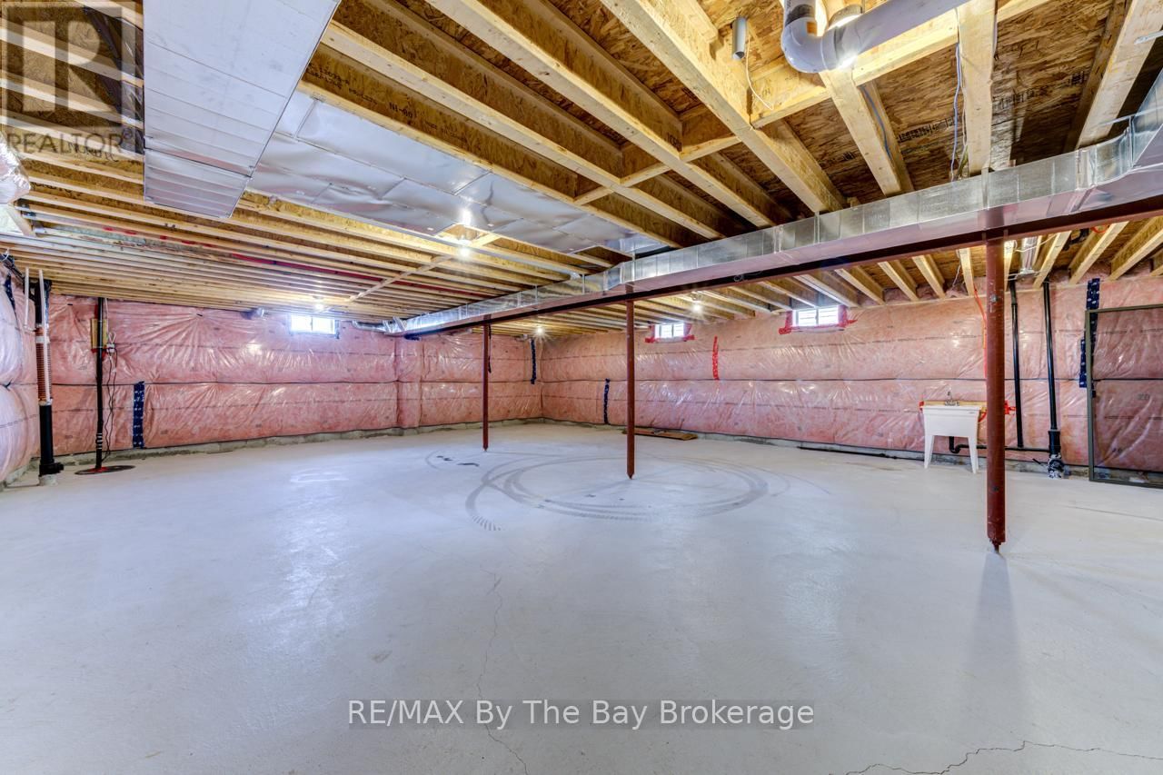 15 UNION BOULEVARD Image 28