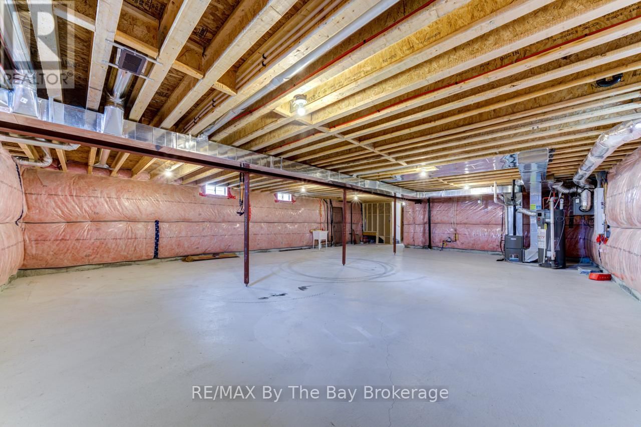 15 UNION BOULEVARD Image 29