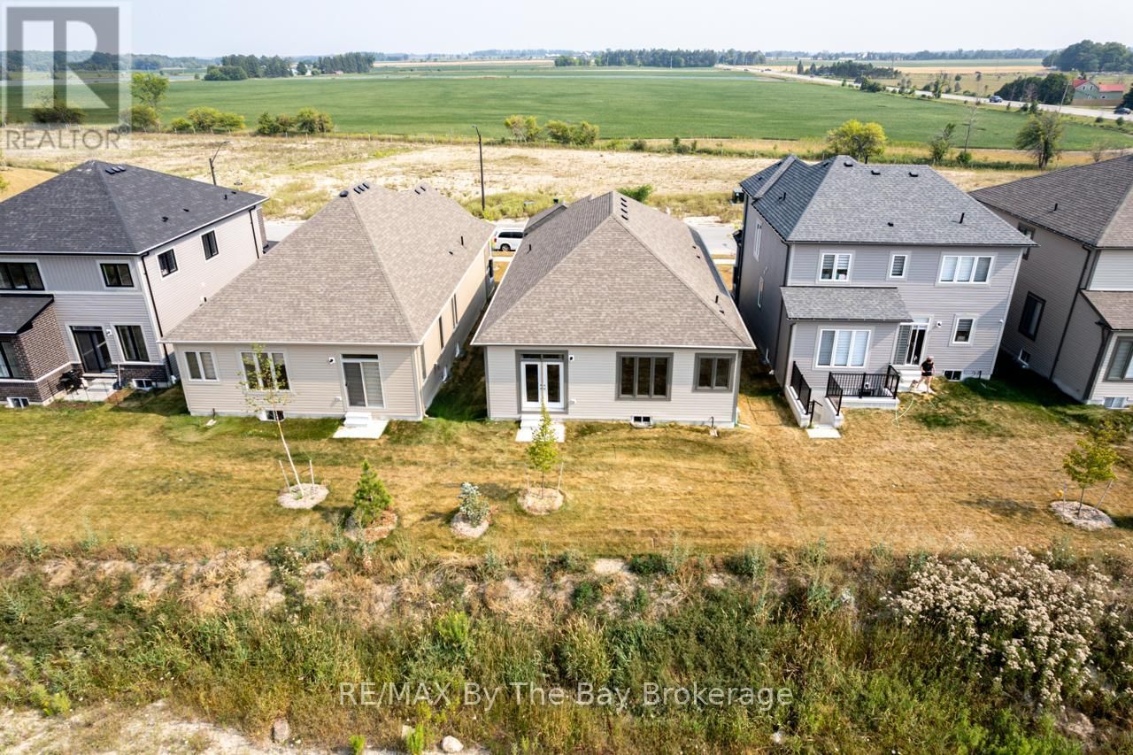 15 UNION BOULEVARD Image 32