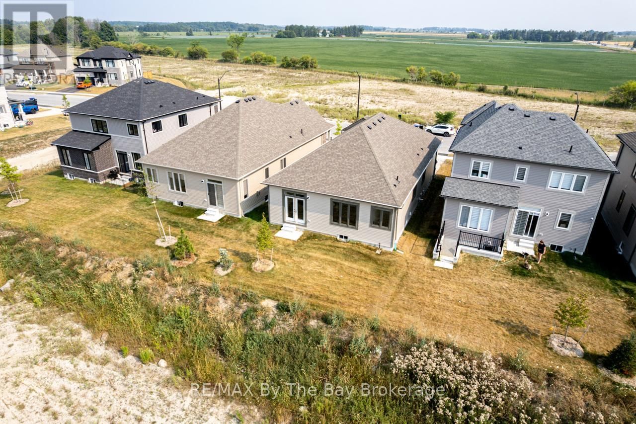 15 UNION BOULEVARD Image 33