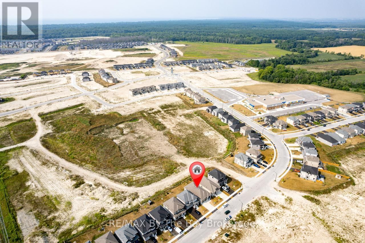 15 UNION BOULEVARD Image 36