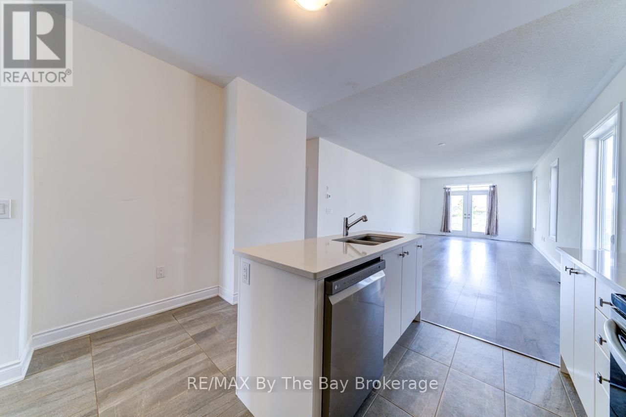 15 UNION BOULEVARD Image 8