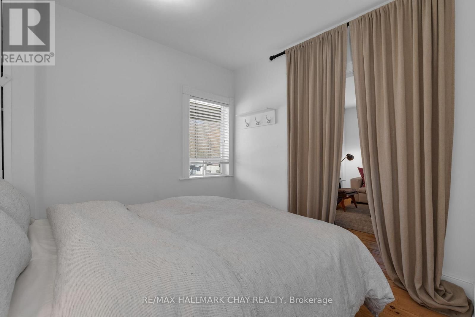 8997 COUNTY ROAD 9 Image 17