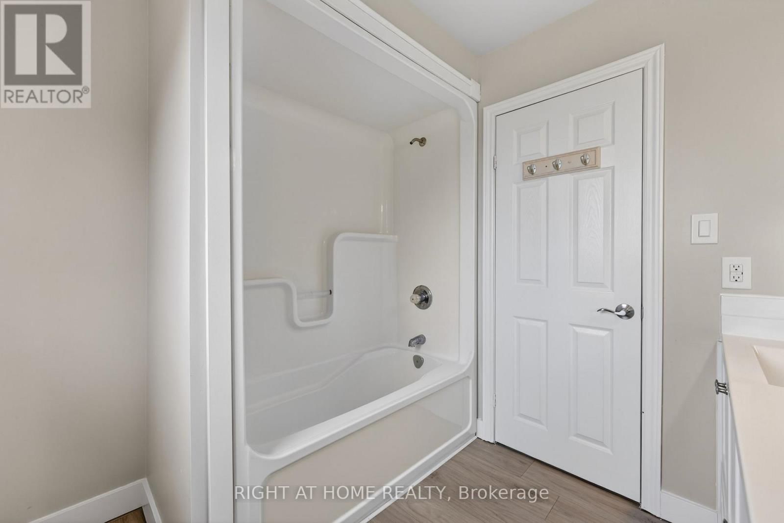 6435 12/13 STAYNER SIDEROAD Image 23