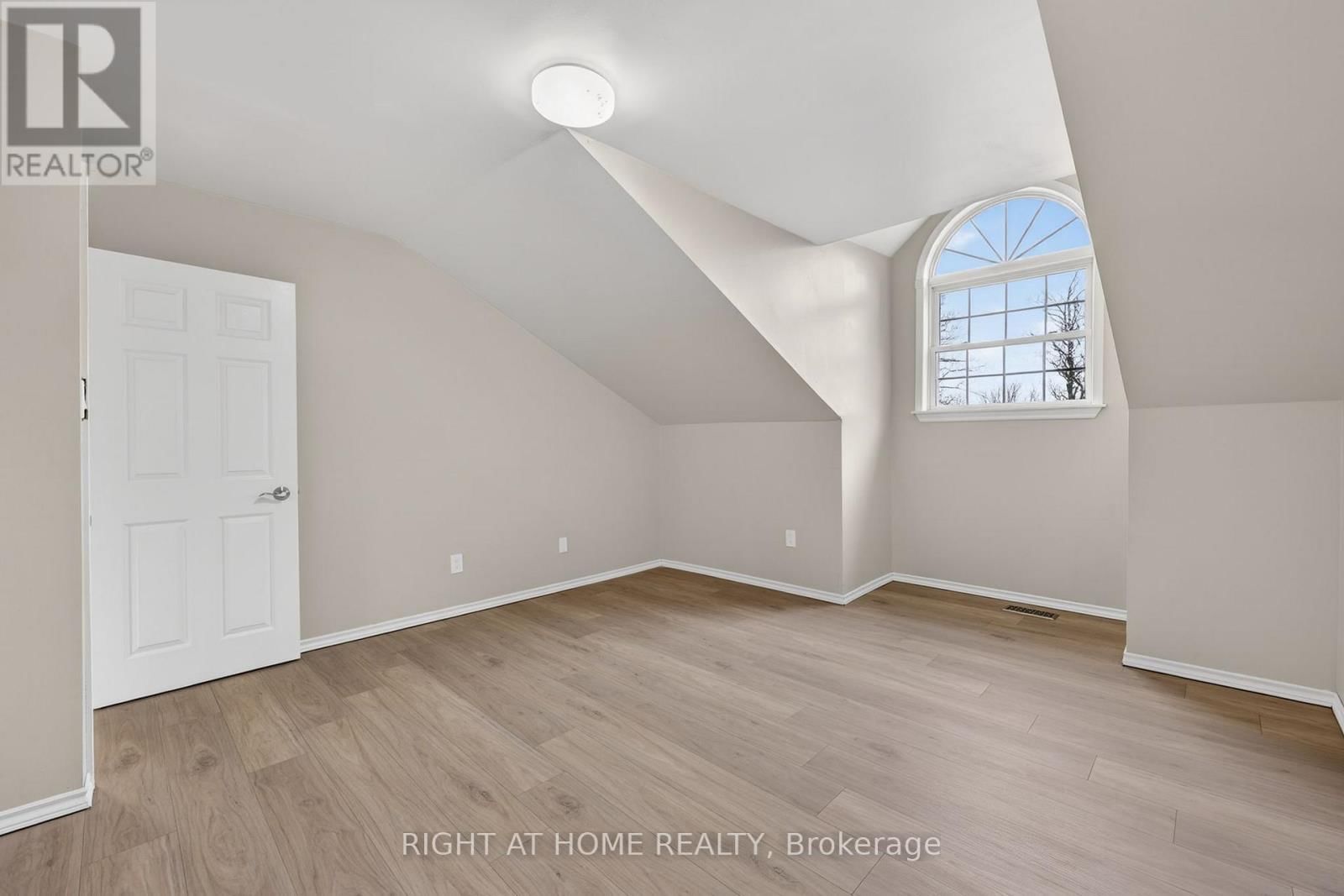 6435 12/13 STAYNER SIDEROAD Image 26