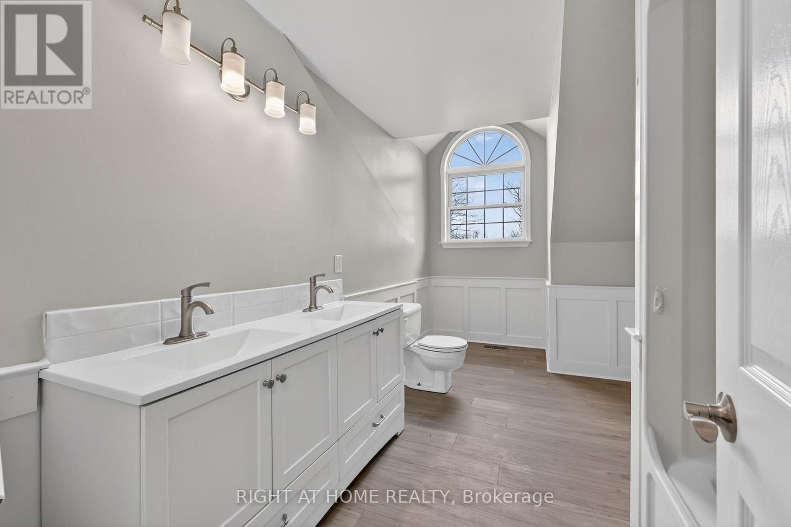 6435 12/13 STAYNER SIDEROAD Image 29