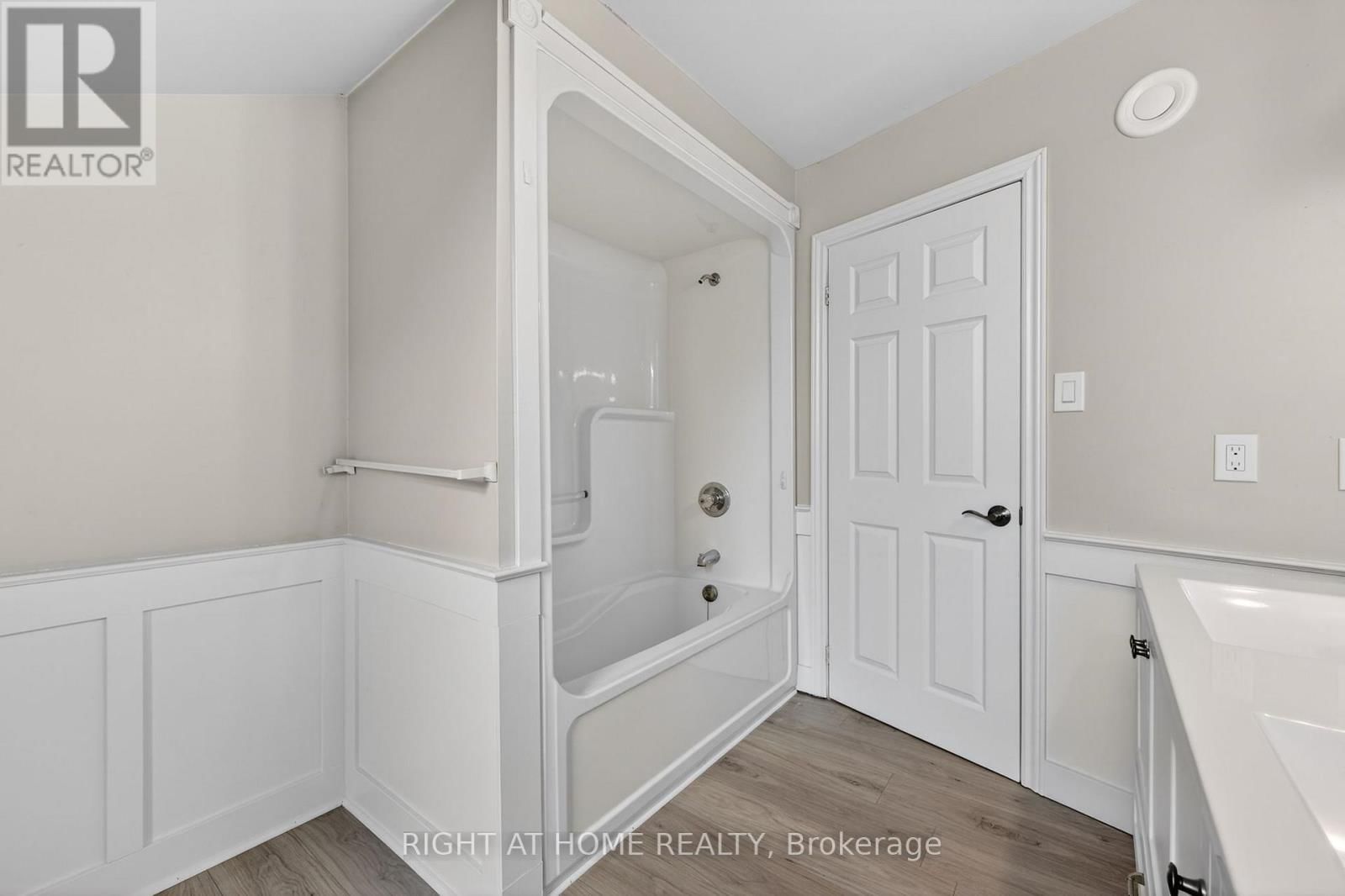 6435 12/13 STAYNER SIDEROAD Image 30