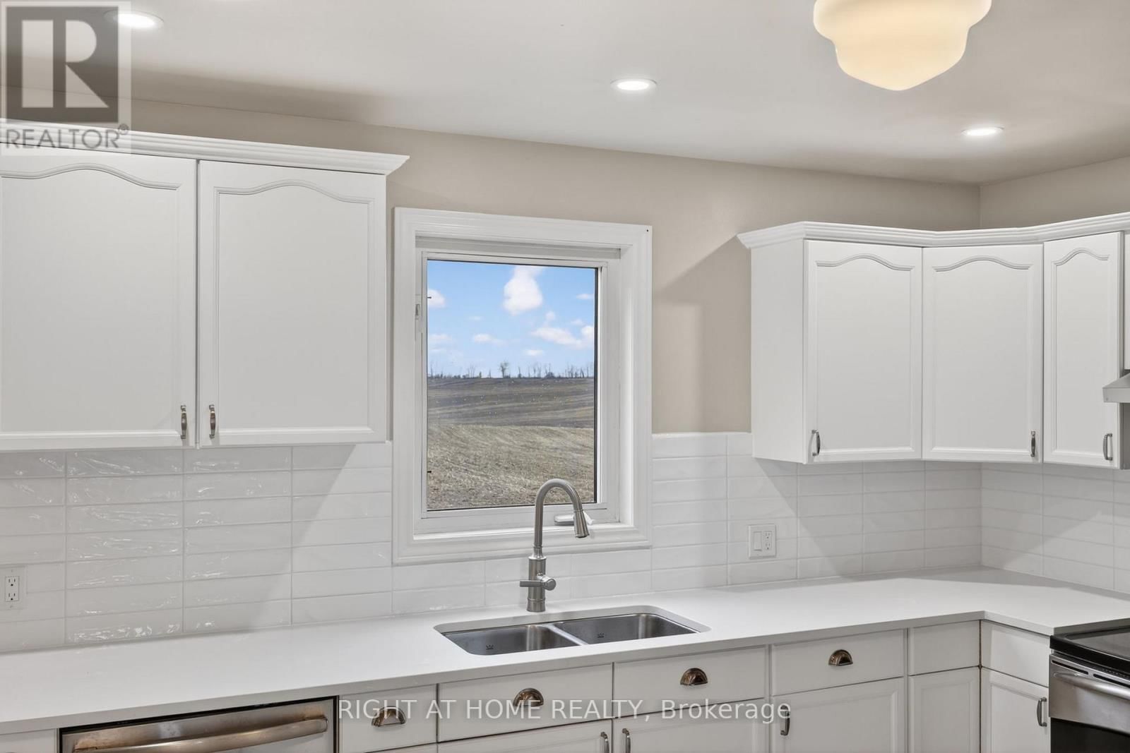 6435 12/13 STAYNER SIDEROAD Image 8