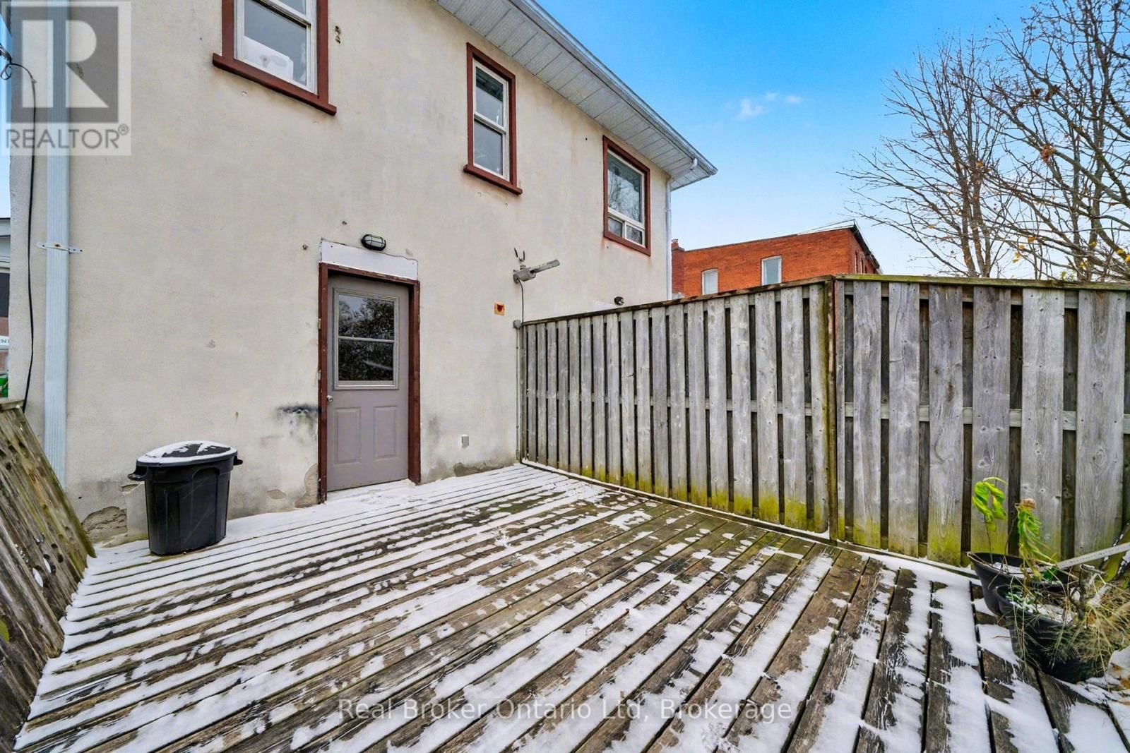 A - 7 ROBERT STREET WEST Image 24