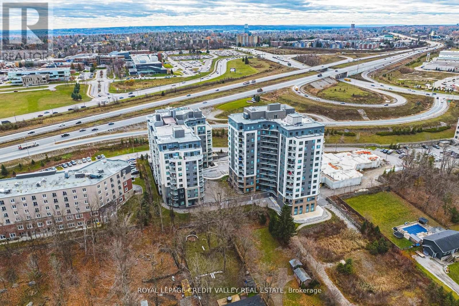 317 - 58 LAKESIDE TERRACE Image 34