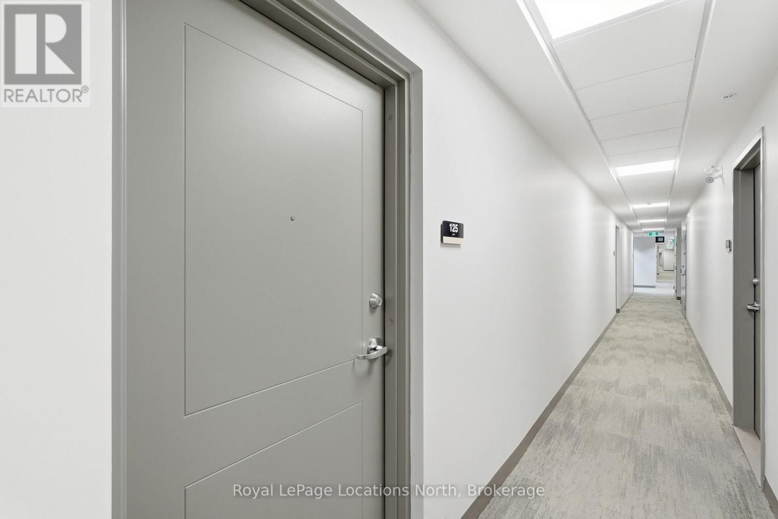 125 - 4 KIMBERLY LANE Image 3