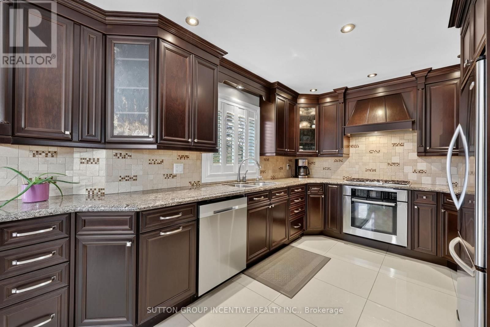 4 CHANTAL STREET Image 13