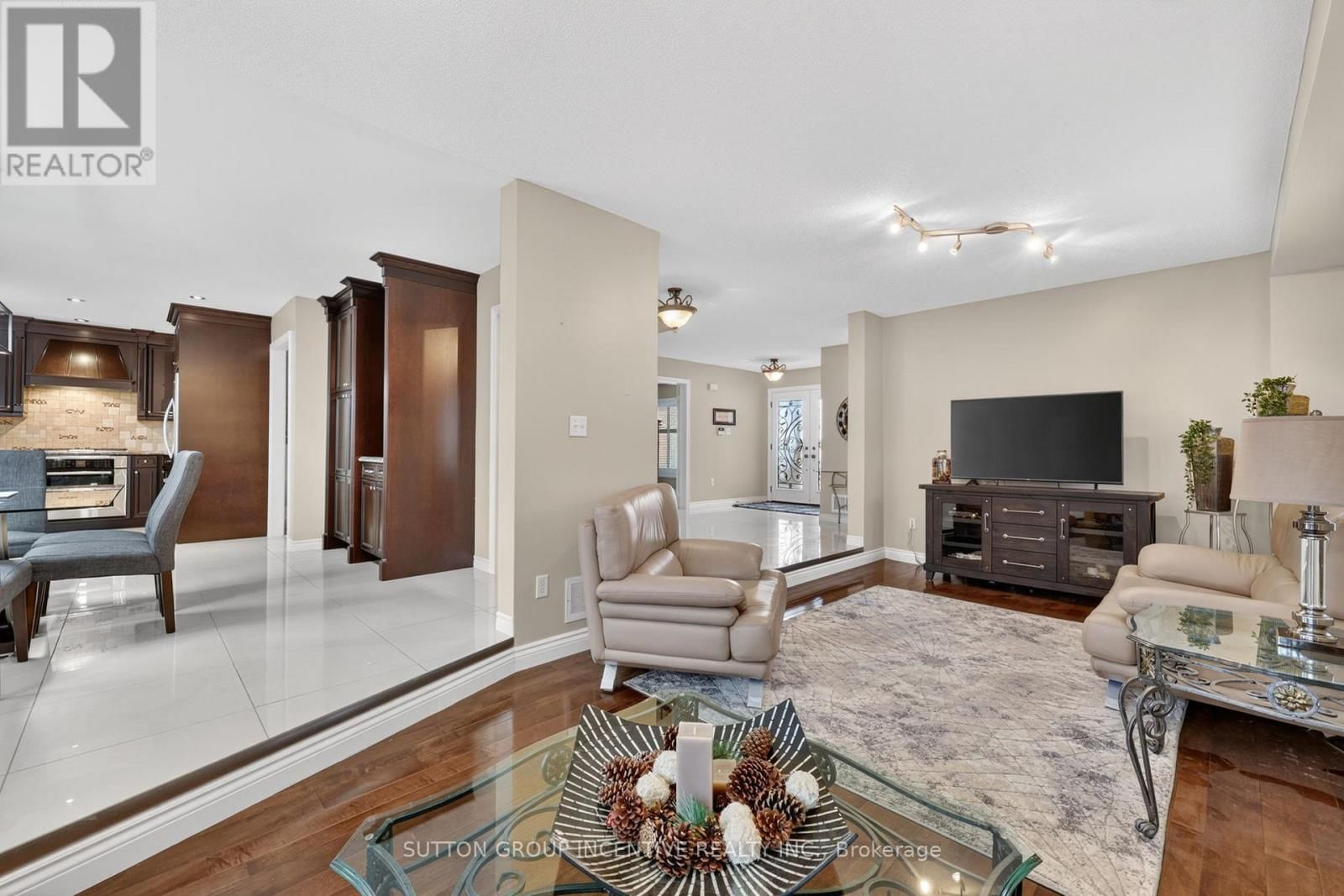 4 CHANTAL STREET Image 16