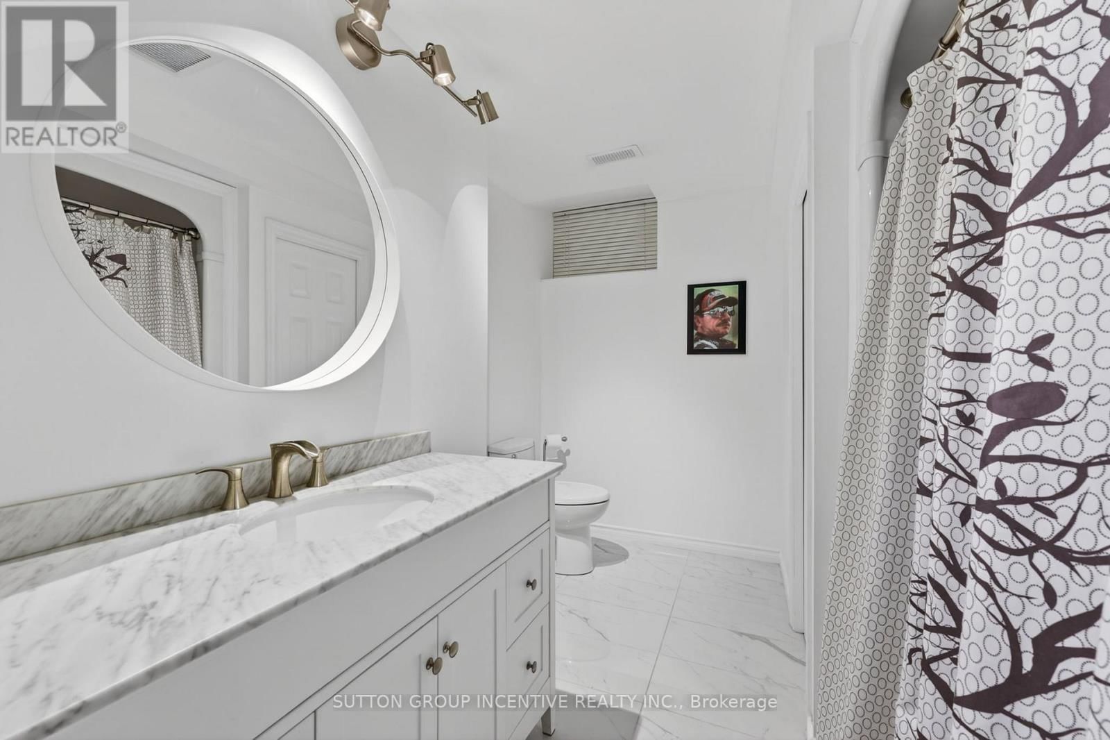 4 CHANTAL STREET Image 38