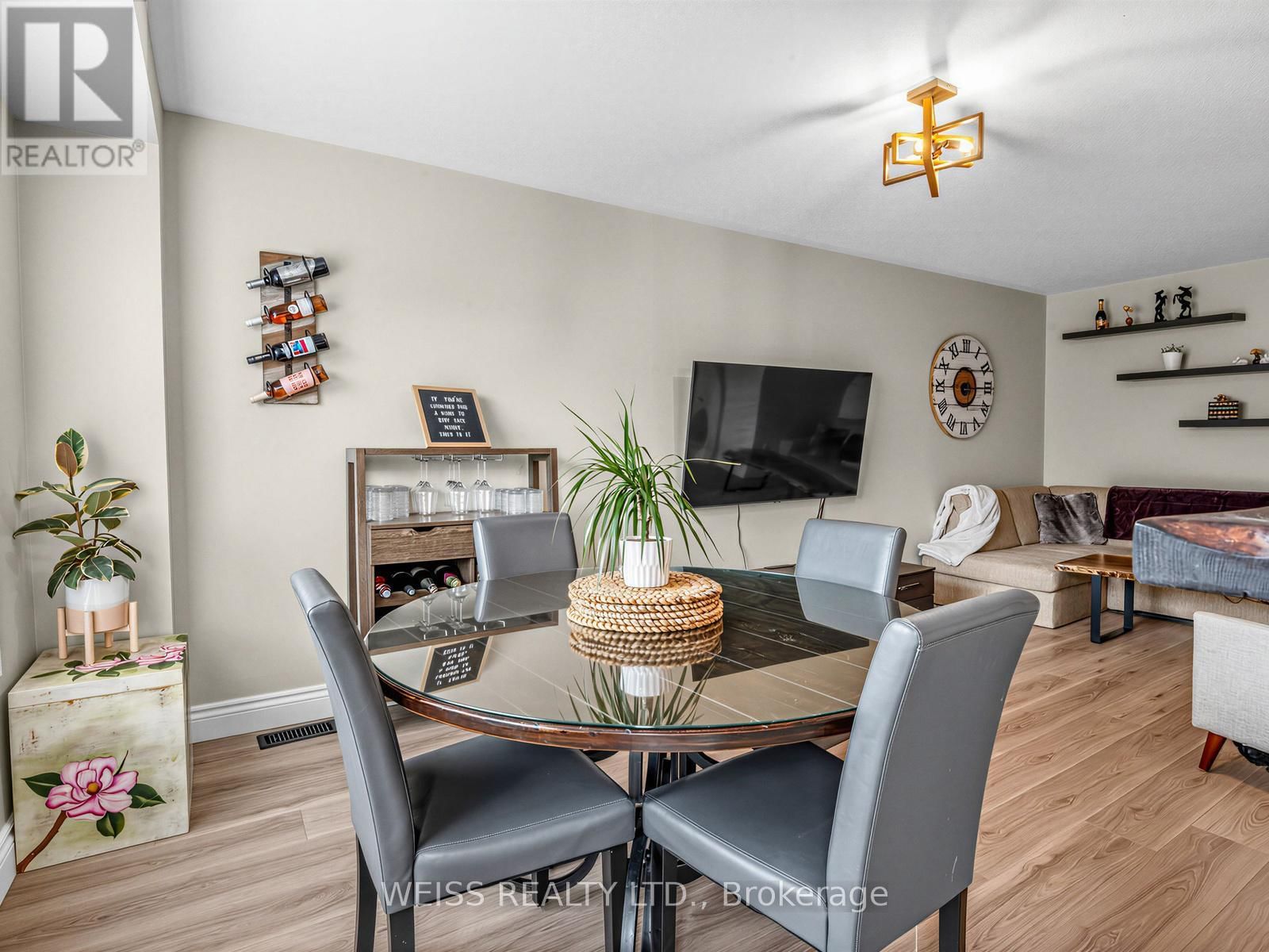 12 SUNSET PLACE Image 11