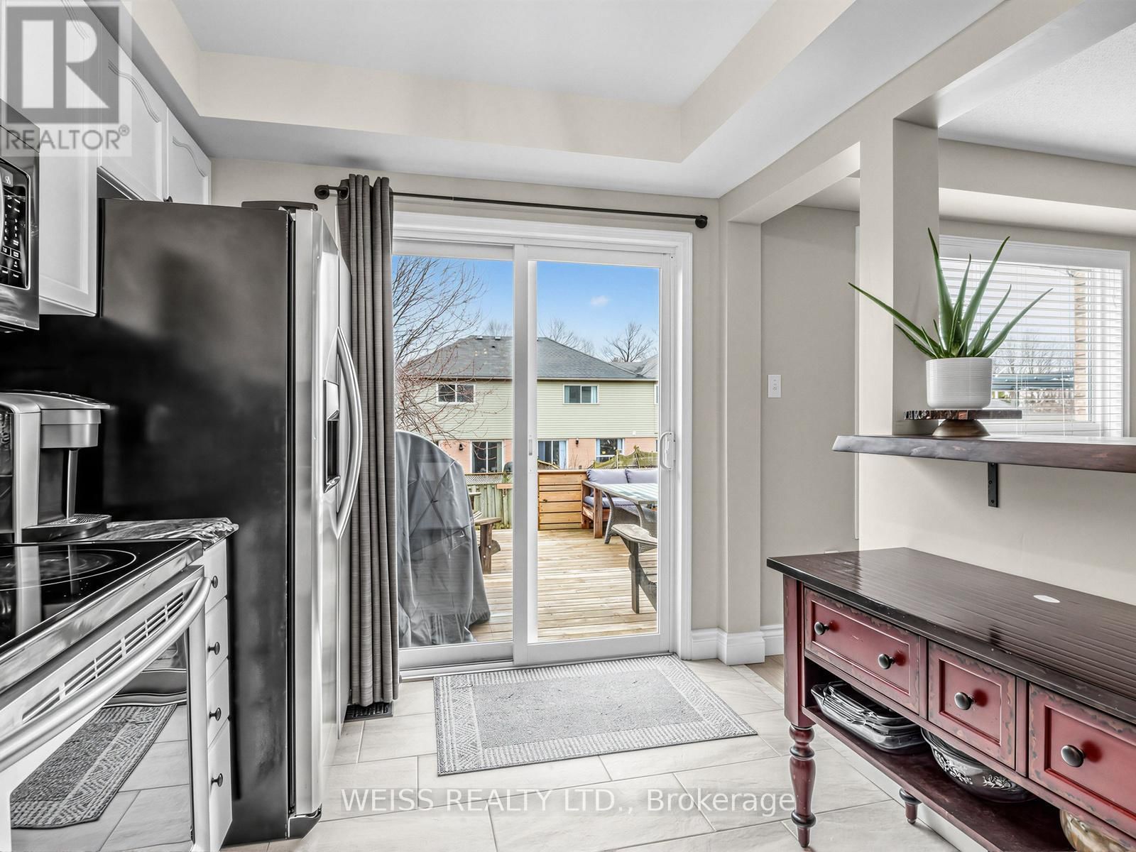 12 SUNSET PLACE Image 16