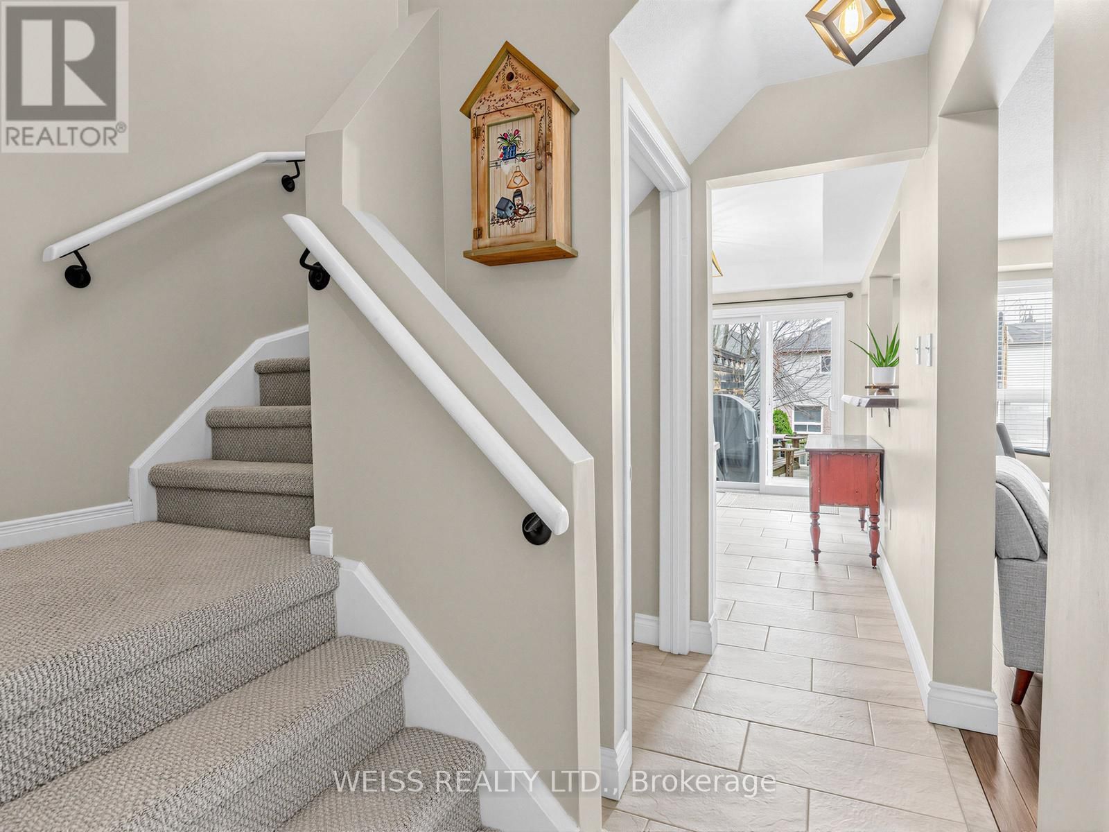 12 SUNSET PLACE Image 18