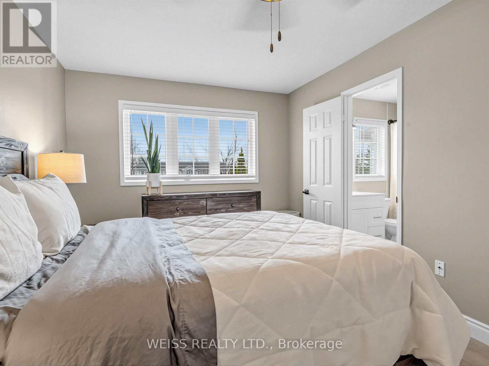 12 SUNSET PLACE Image 21