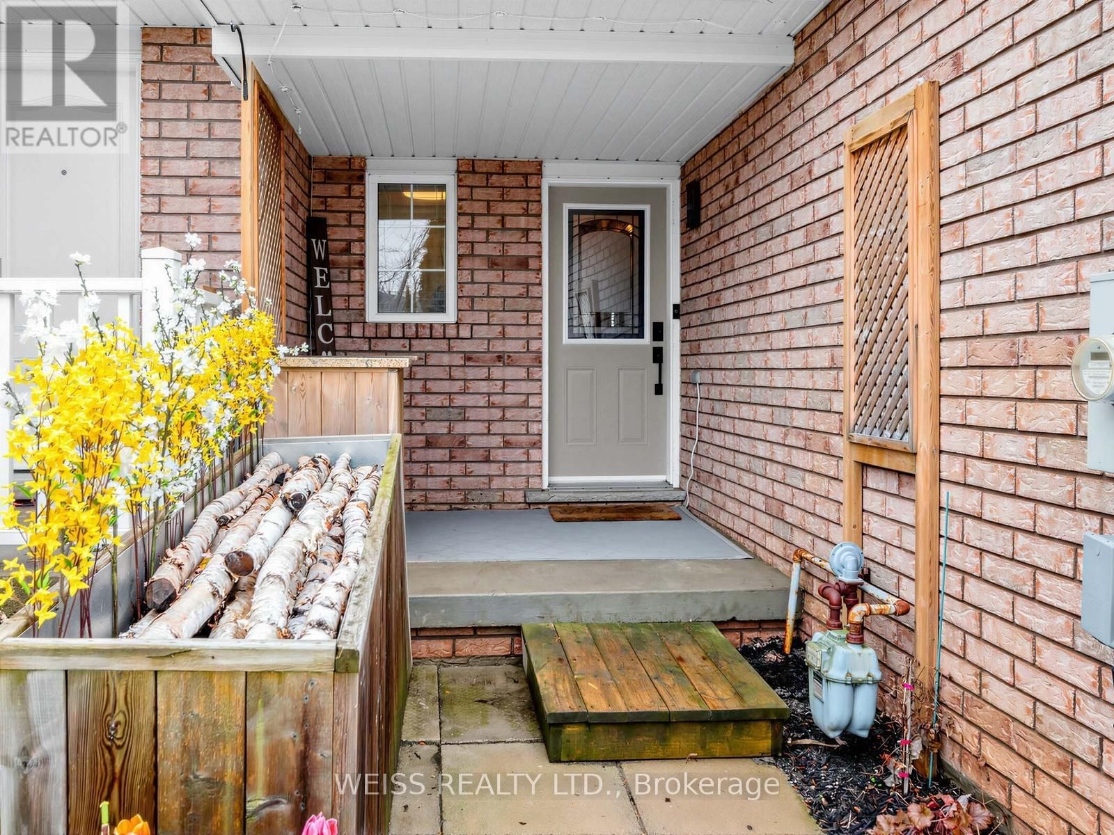 12 SUNSET PLACE Image 3