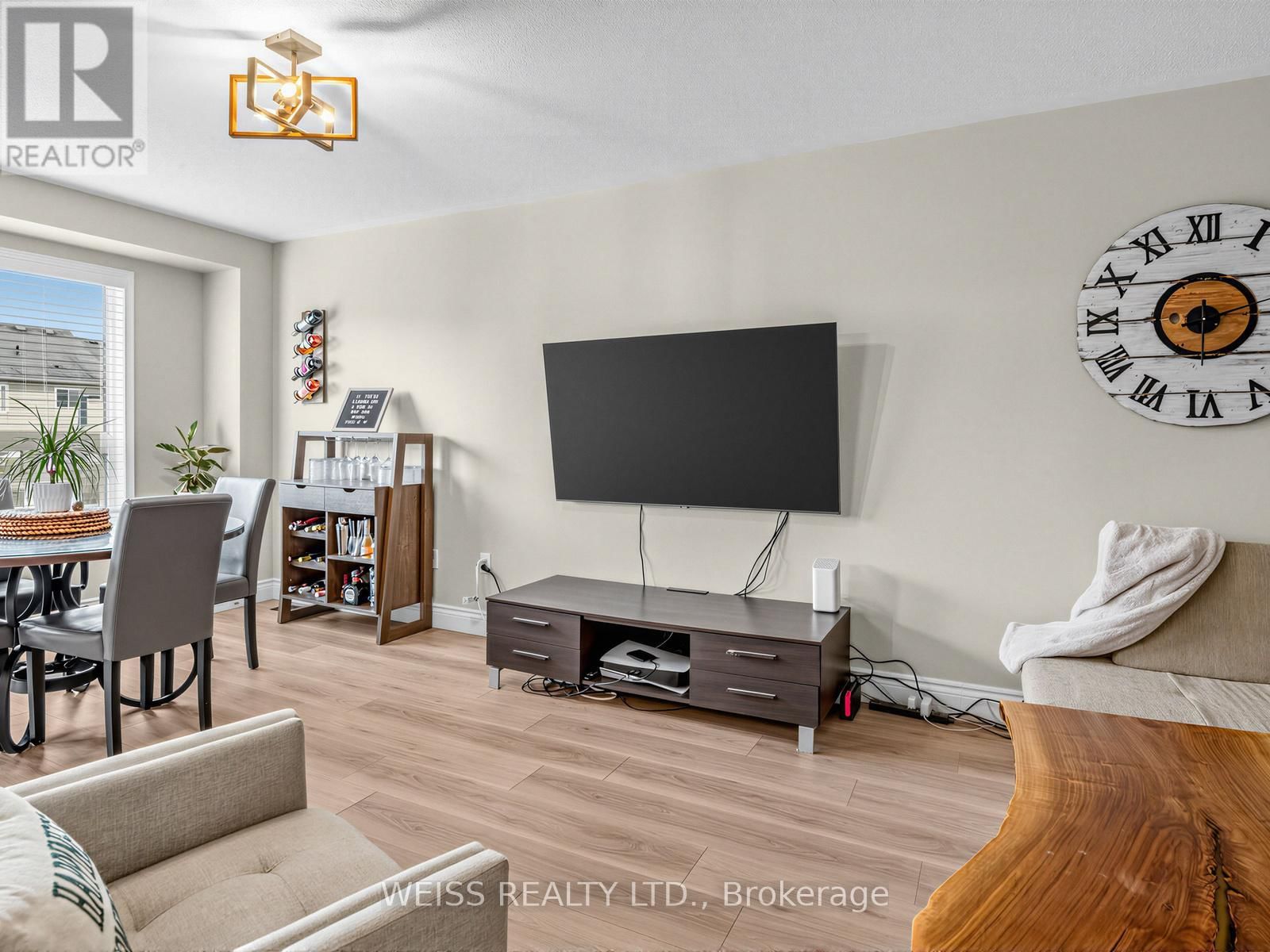 12 SUNSET PLACE Image 7