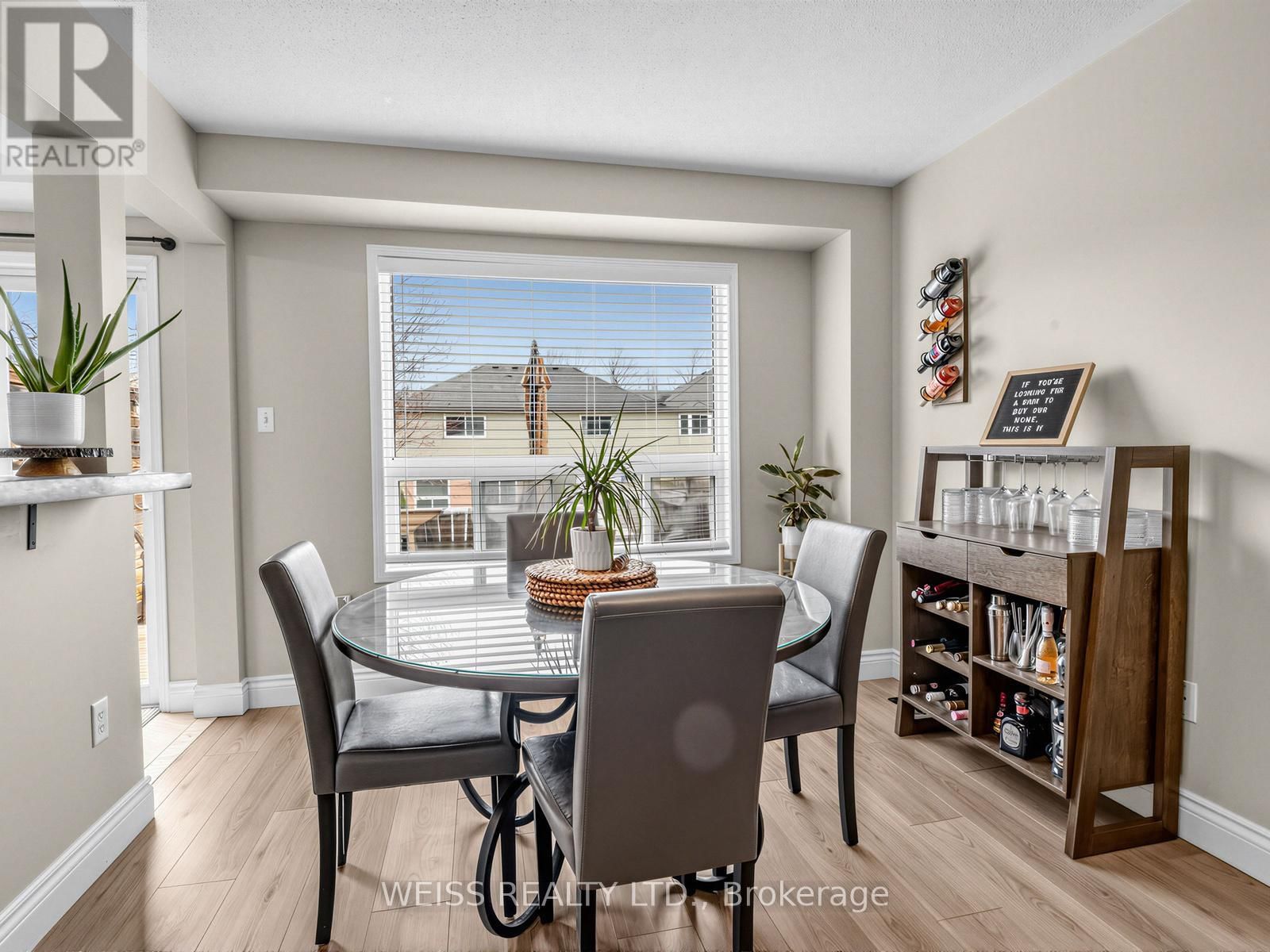 12 SUNSET PLACE Image 9