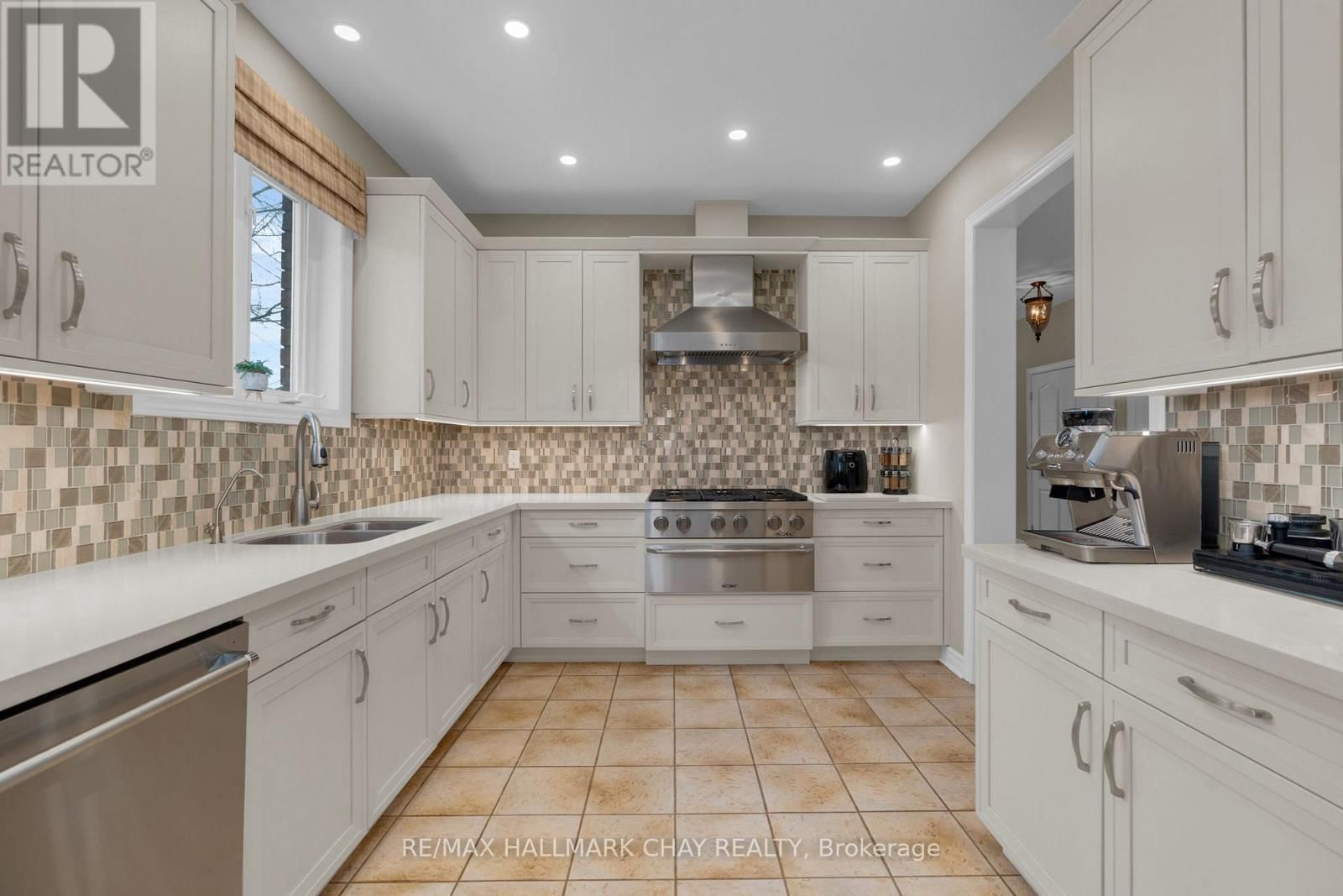 6 OAKMONT AVENUE Image 8