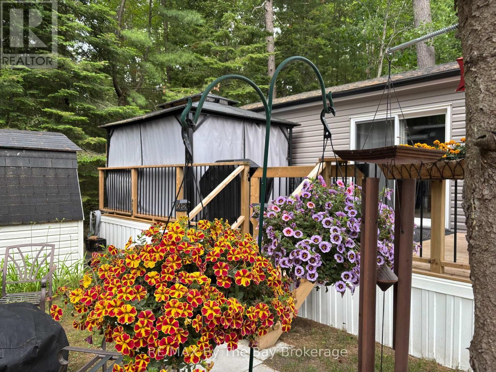 75 - 85 THEME PARK DRIVE Image 4