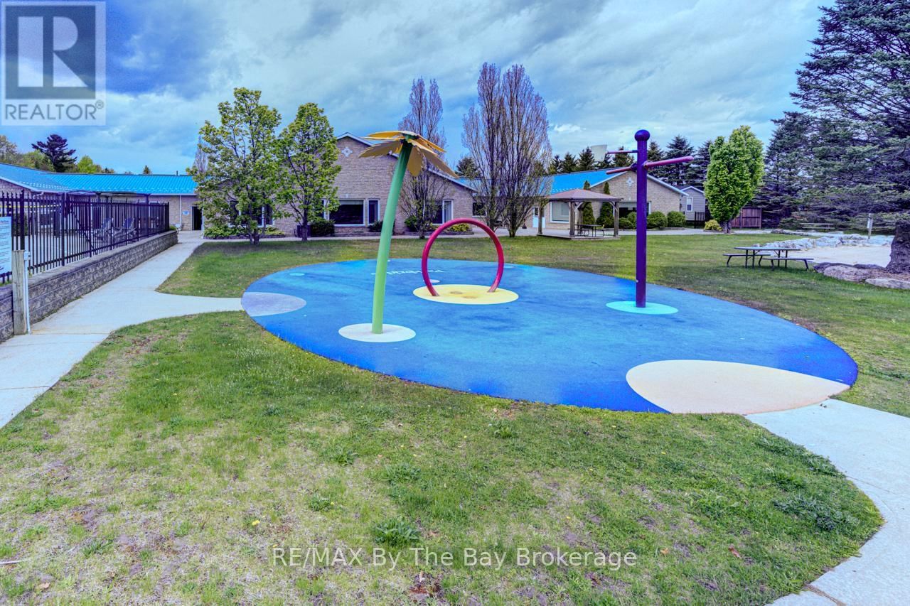 75 - 85 THEME PARK DRIVE Image 9