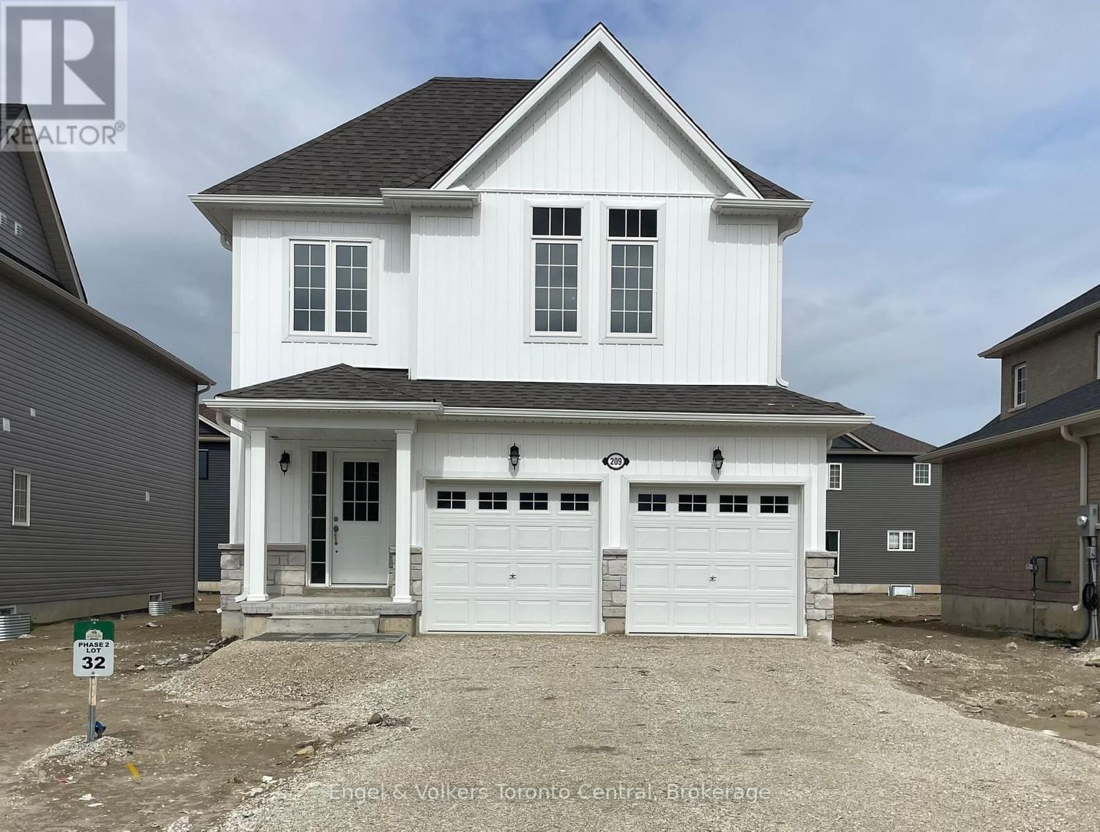 209 CLIPPER DRIVE Image 1