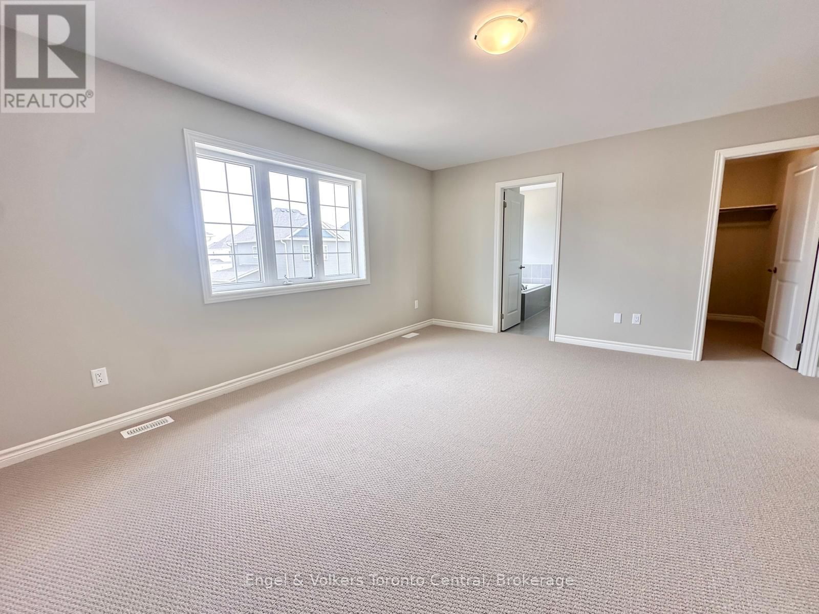 209 CLIPPER DRIVE Image 14