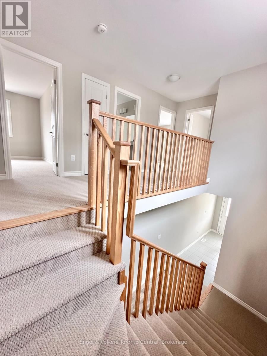 209 CLIPPER DRIVE Image 32