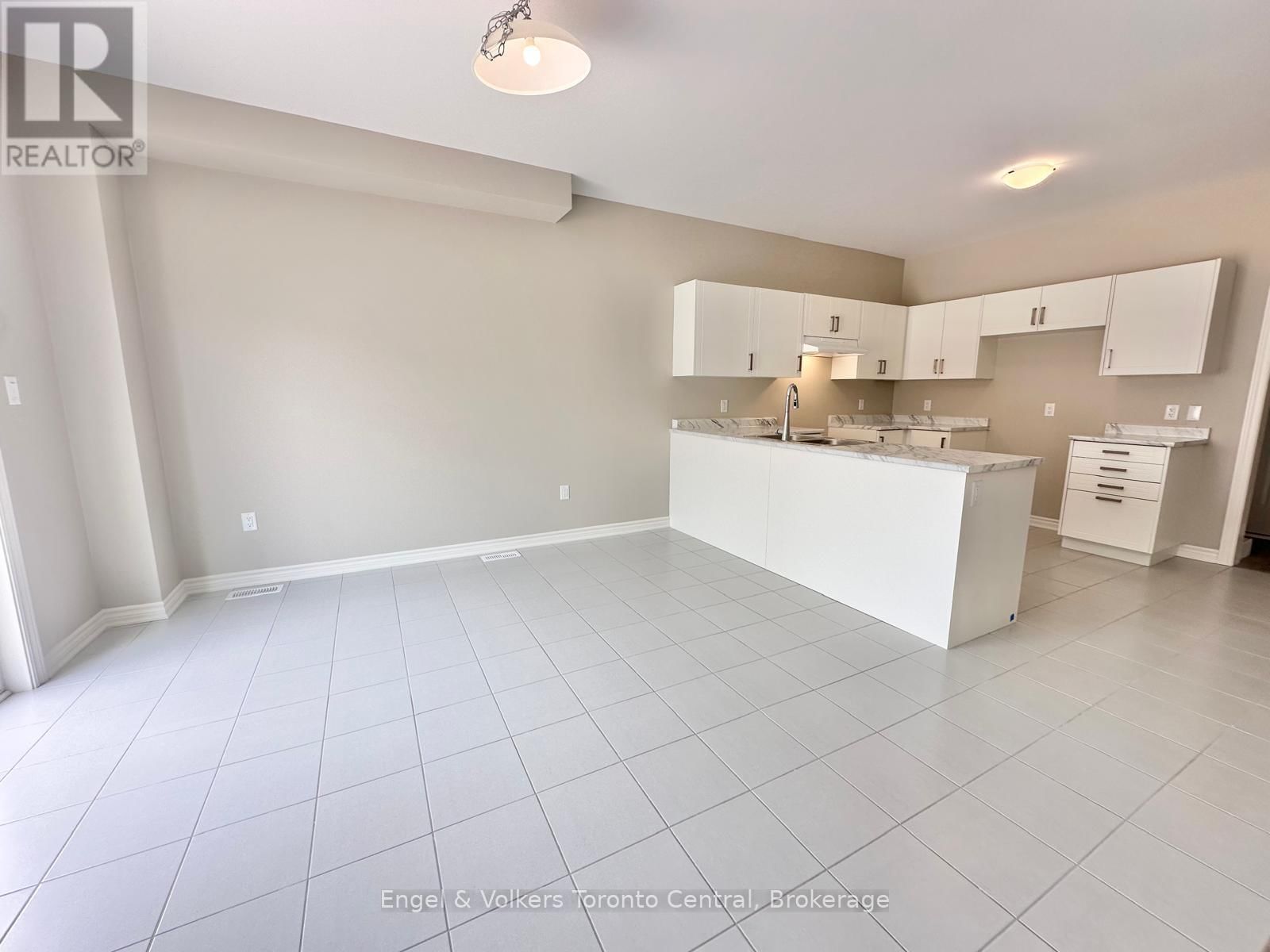 209 CLIPPER DRIVE Image 6