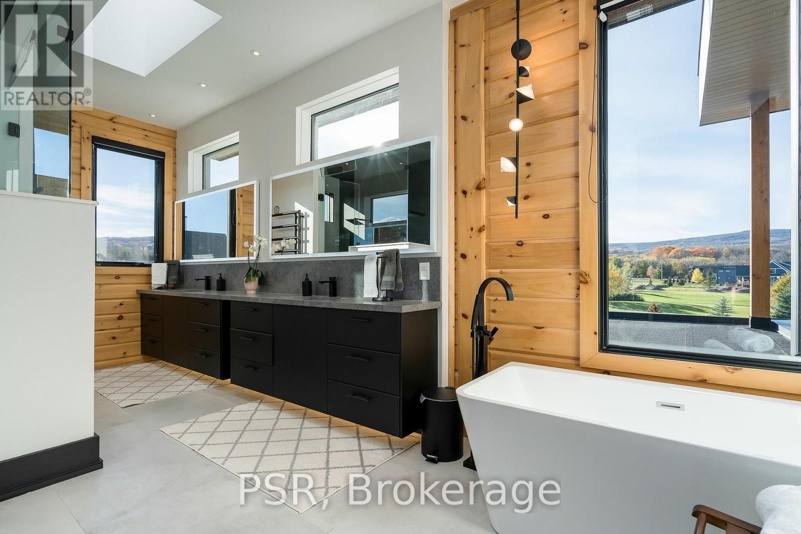 4 RAINTREE COURT Image 14